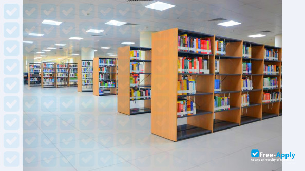 Photo de l’Al Khawarizmi International College #10