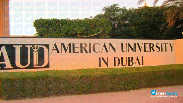 Foto de la American University in Dubai #11