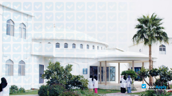 Dubai Medical College for Girls фотография №1