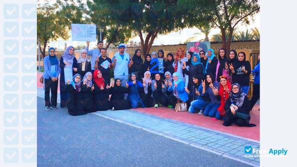 Dubai Pharmacy College фотография №6