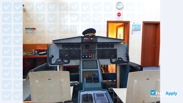 Emirates Aviation University photo #7