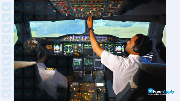 Emirates Aviation University photo #10