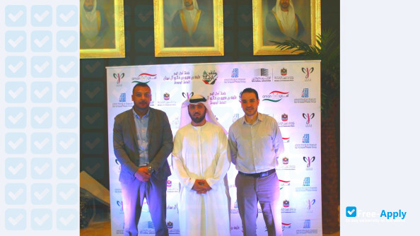 Foto de la Emirates College of Technology #3