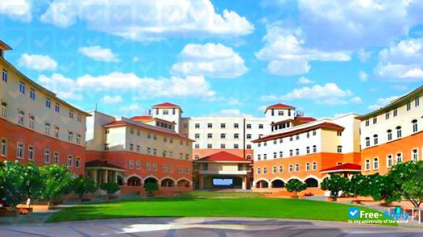 Institute of Management Technology Dubai photo #3