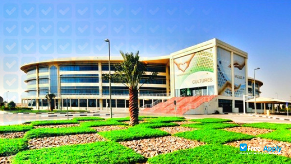 Foto de la Manipal University Dubai Campus #9