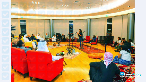 Foto de la Paris Sorbonne University Abu Dhabi #3
