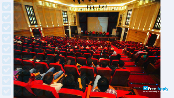 Foto de la Paris Sorbonne University Abu Dhabi #2