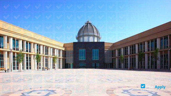 Paris Sorbonne University Abu Dhabi photo #9