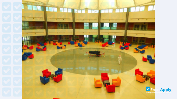 Foto de la Paris Sorbonne University Abu Dhabi #10