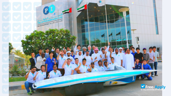 Photo de l’Petroleum Institute Abu Dhabi #9