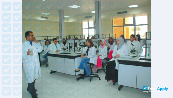 Photo de l’RAK Medical & Health Sciences University College of Dental Sciences #5