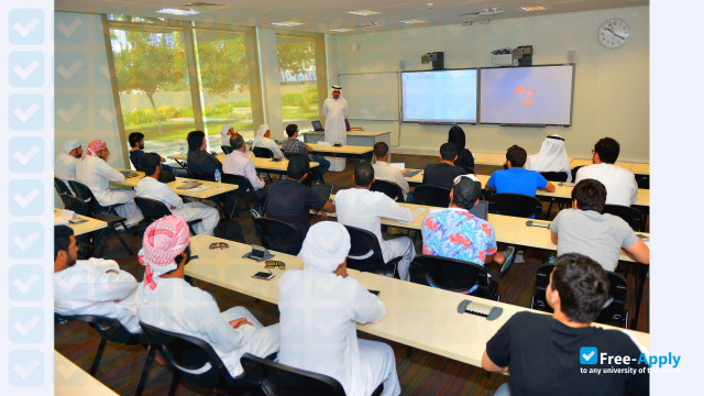 United Arab Emirates University фотография №1