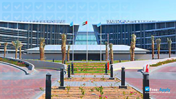 Foto de la United Arab Emirates University #10