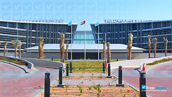 United Arab Emirates University фотография №8