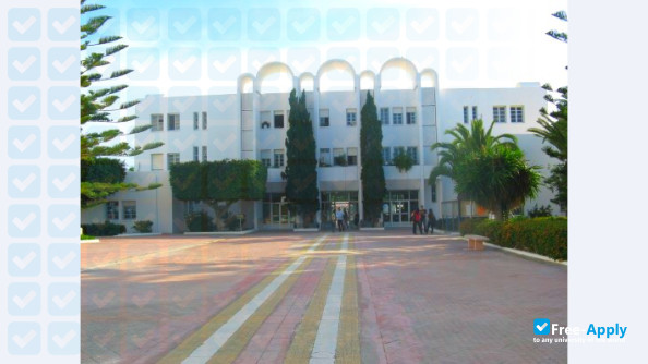 Foto de la University of Monastir Faculty of Medicine Dentistry of Monastir #5
