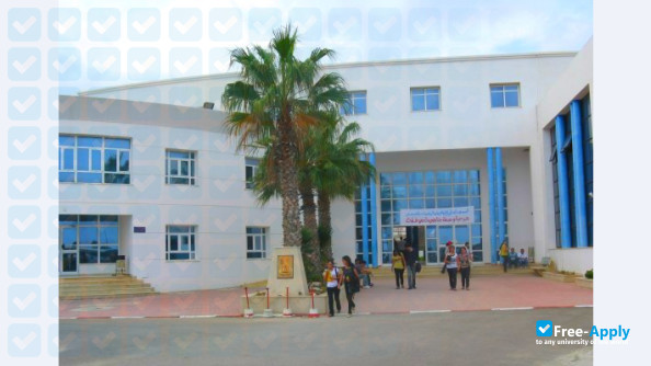 Foto de la University of Monastir Higher Institute of Computer Science of Mahdia #5