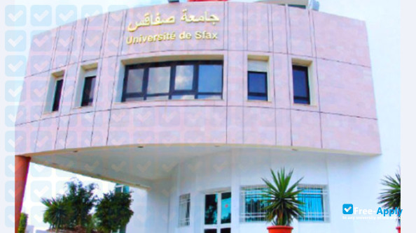 University of Sfax Faculty of Science of Sfax фотография №1