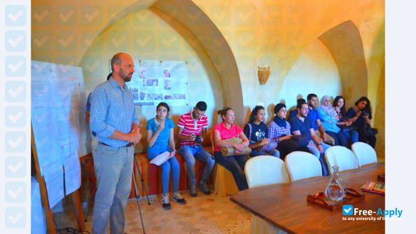 Foto de la Graduate School of Audiovisual and Design