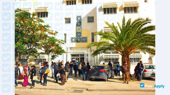 Foto de la University of Carthage Ecole Polytechnique de Tunisie #3