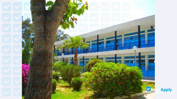 Photo de l’Université de Tunis Institut Supérieur de Gestion de Tunis #5
