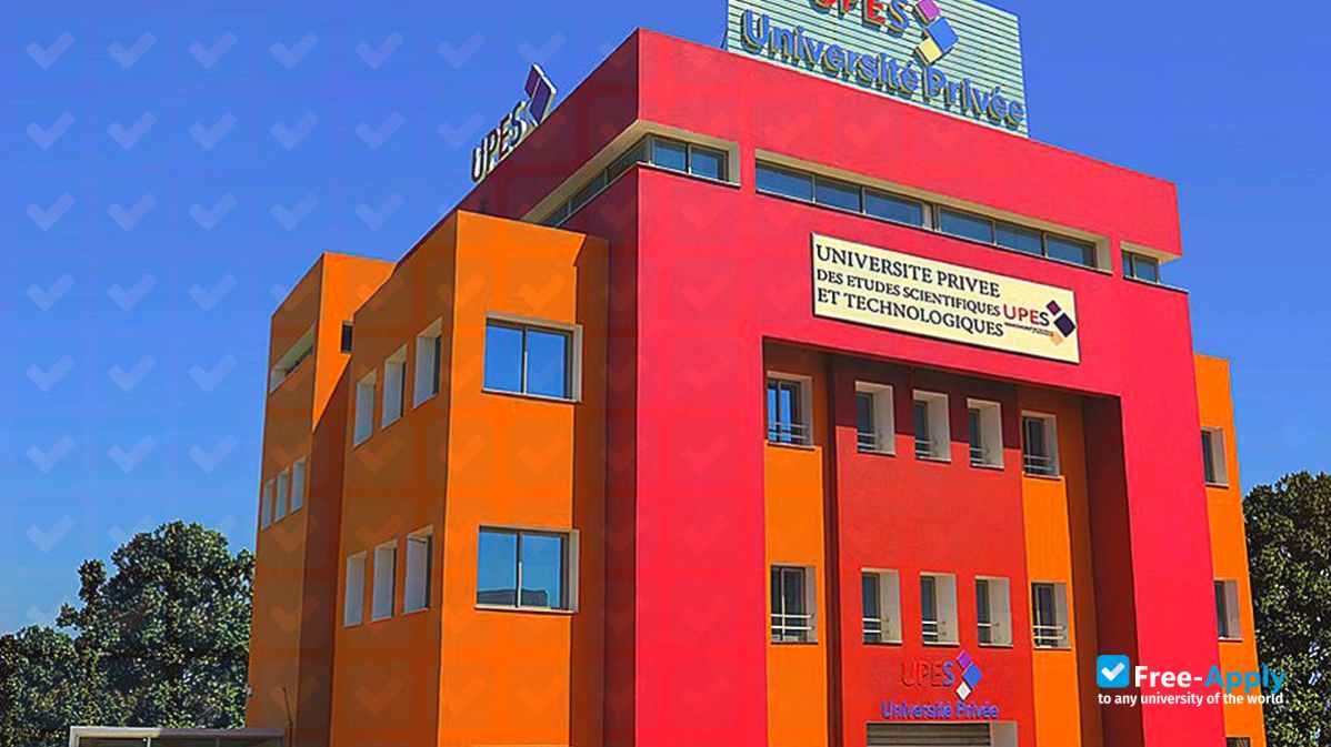 Foto de la Universite Privee de l'Enseignement Superieur Megrine #2