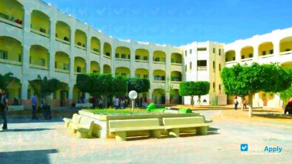 University of Sfax Faculty of Letters and Human Sciences of Sfax