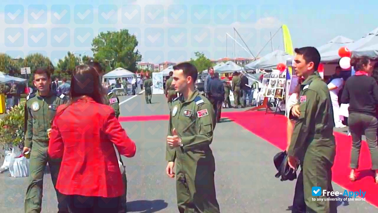 Foto de la Turkey Air Technical School #4