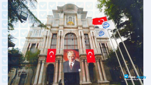 Foto de la Marmara University #1