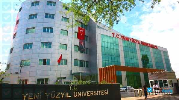 Yeni Yüzyıl University фотография №7