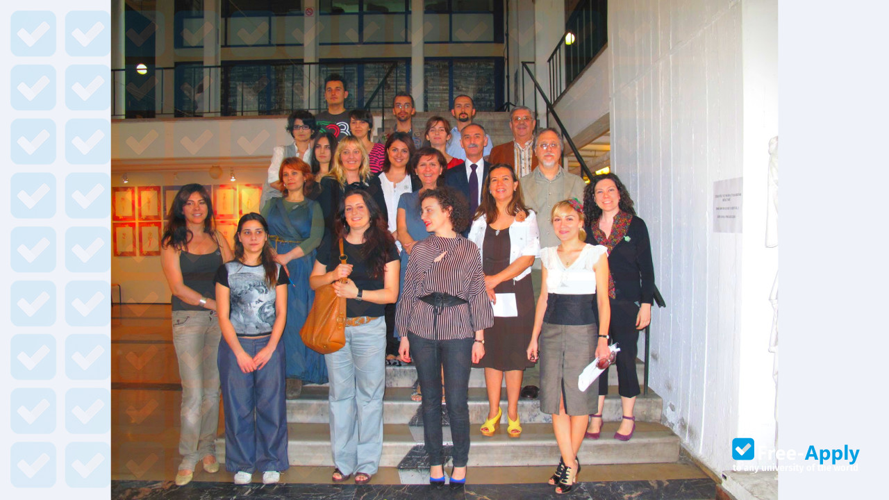 Foto de la Mimar Sinan University of Fine Arts #8