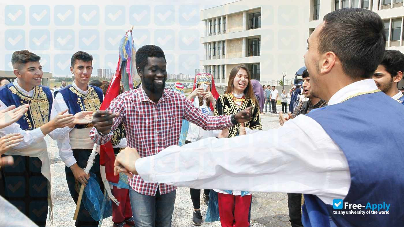 Photo de l’Adana Alparslan Turkes Science and Technology University #3