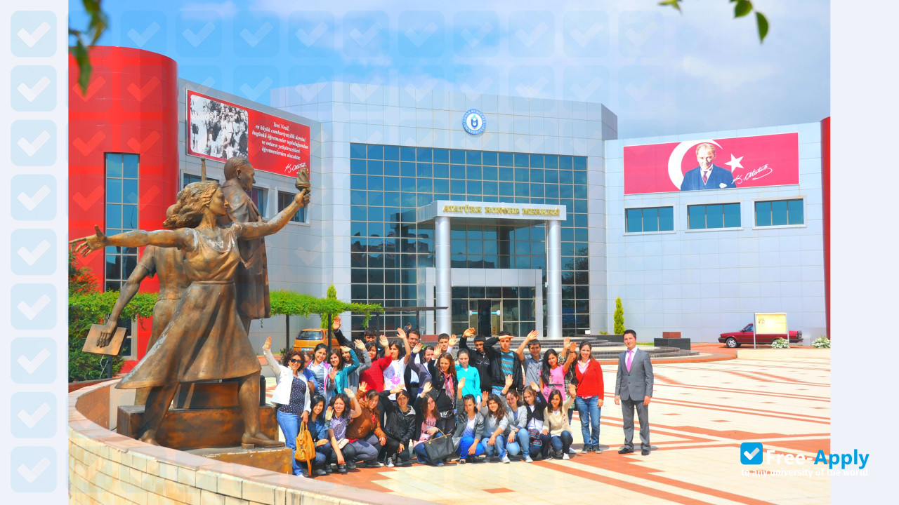 Foto de la Adnan Menderes University #2