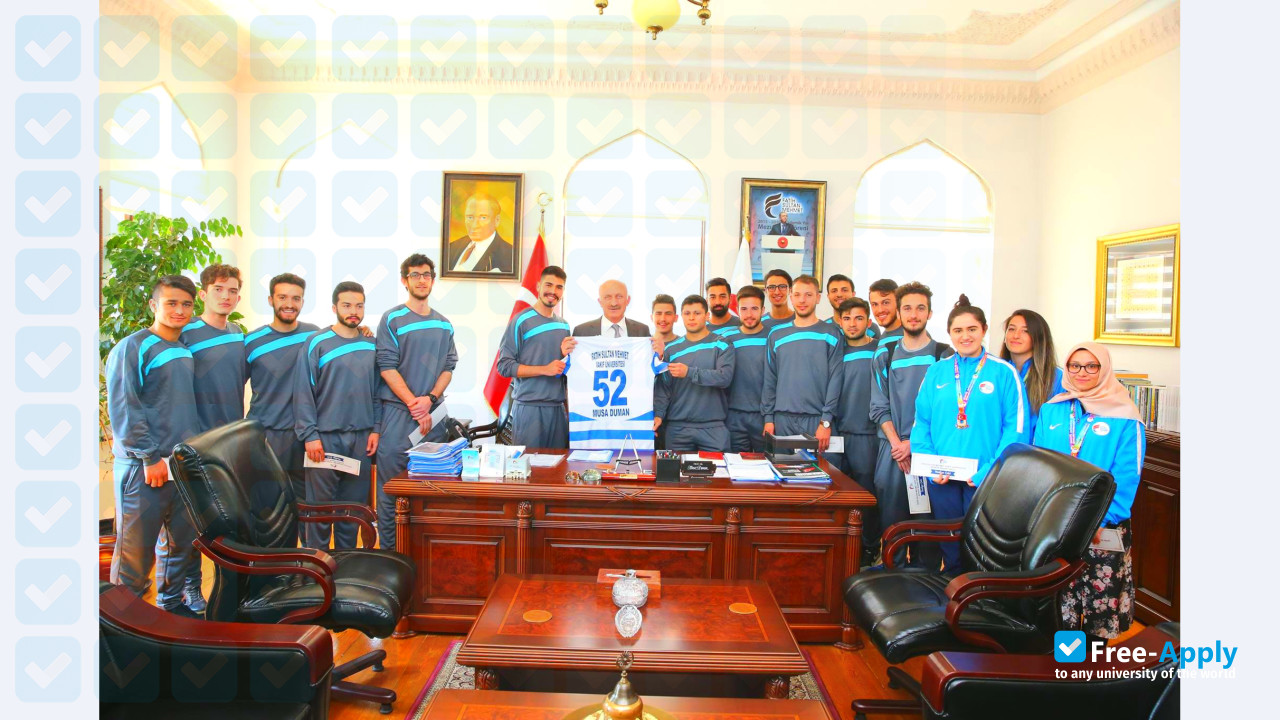 Photo de l’Fatih Sultan Mehmet Foundation University #10