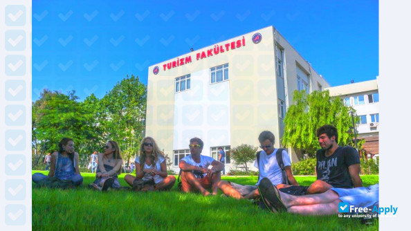 Foto de la Akdeniz University #2