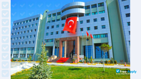 Foto de la Balikesir University #3