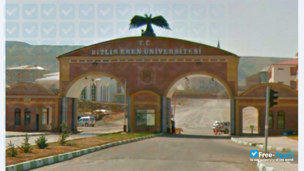 Foto de la Bitlis Eren University #8