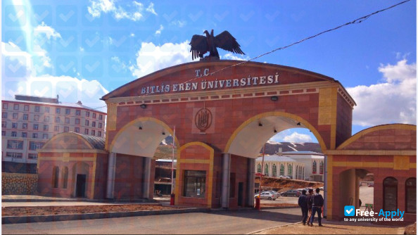 Foto de la Bitlis Eren University #7