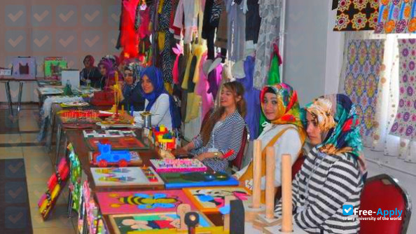 Foto de la Bitlis Eren University #5