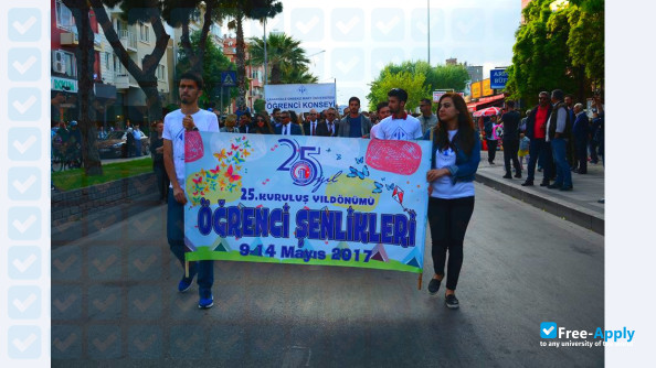 Foto de la Çanakkale Onsekiz Mart University #7
