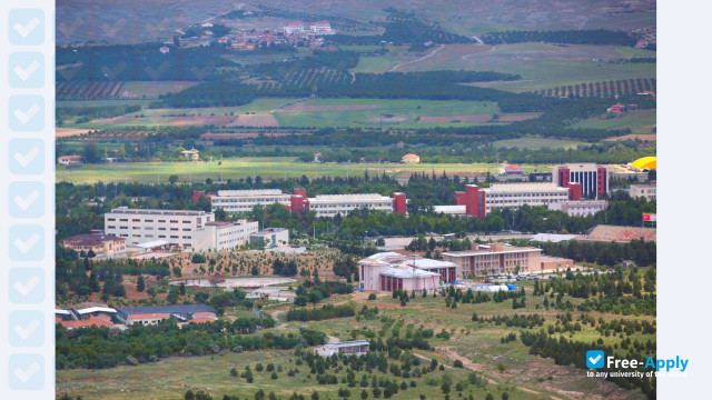 Foto de la İnönü University