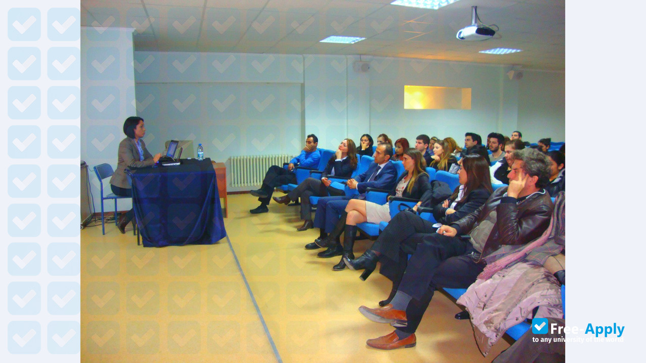 Foto de la Dokuz Eylül University #7