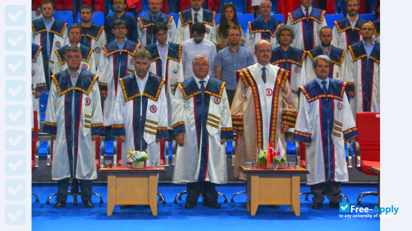Foto de la Izmir Katip Celebi University #7