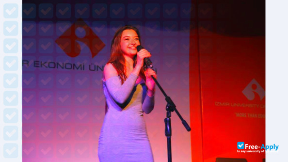 Foto de la Izmir University of Economics