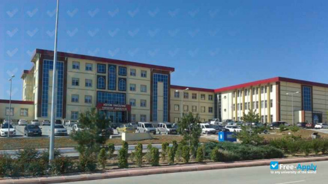 Foto de la Karamanoğlu Mehmetbey University #13