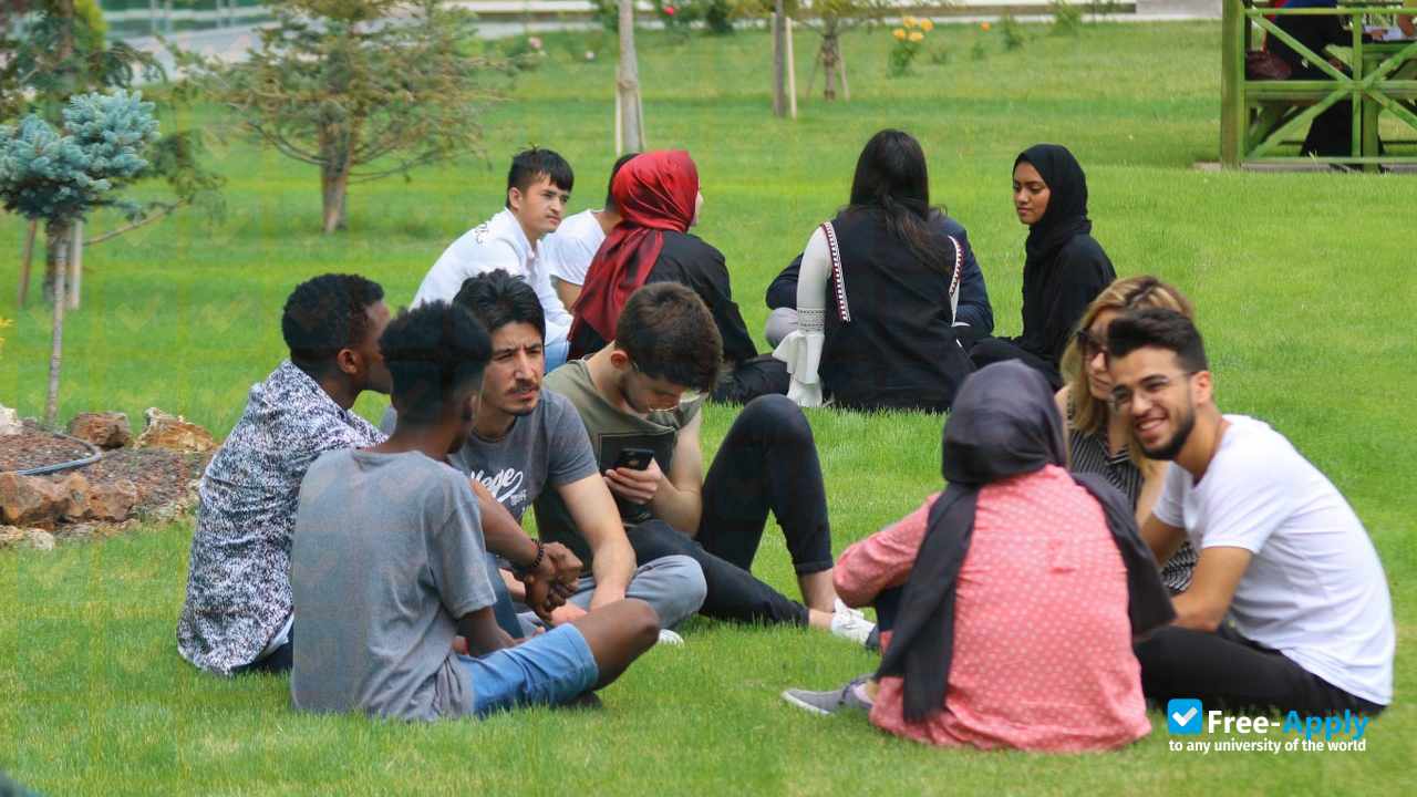 Foto de la KTO Karatay University #9