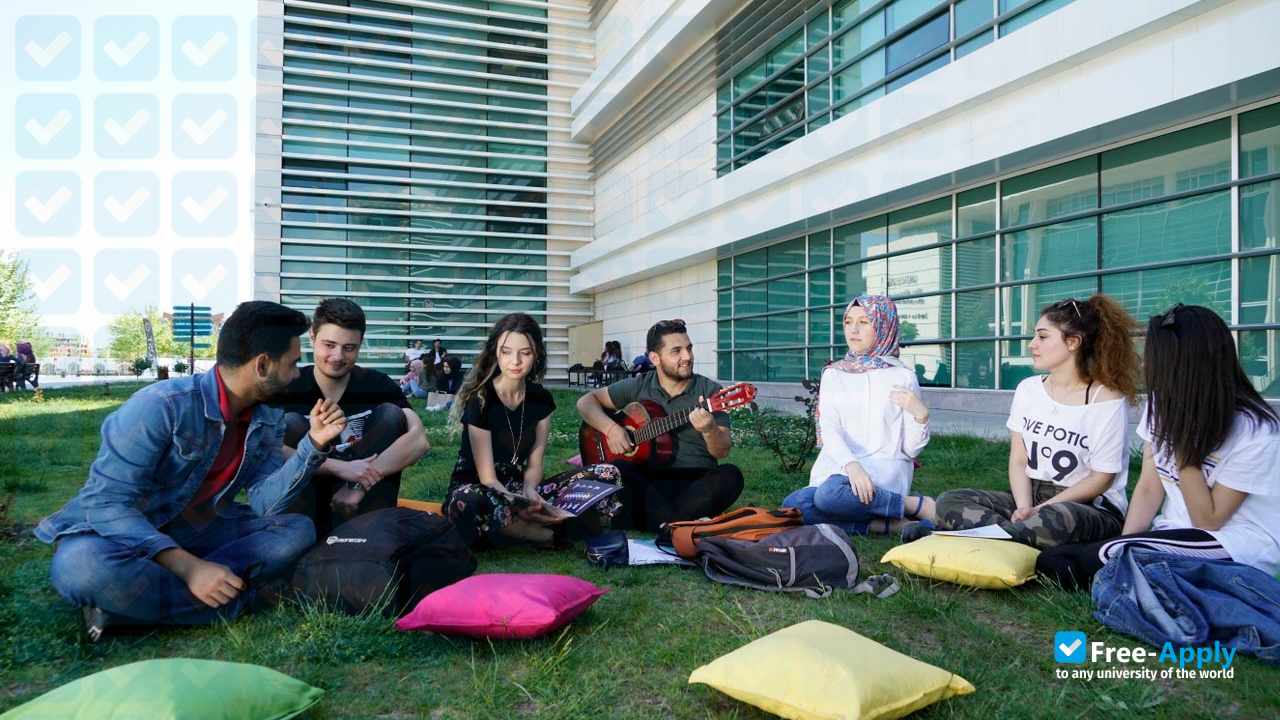 Foto de la KTO Karatay University #10