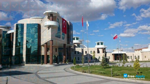Nevsehir Hacı Bektas Veli University фотография №2