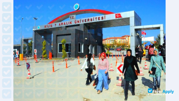 Foto de la December 7 University of Kilis #9