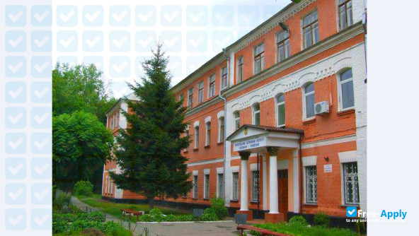 Chernihiv State Institute of Economics and Management photo #7
