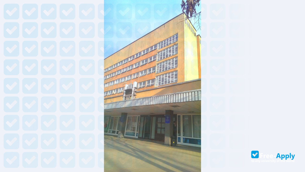 Foto de la Vasyl' Stus Donetsk National University #6
